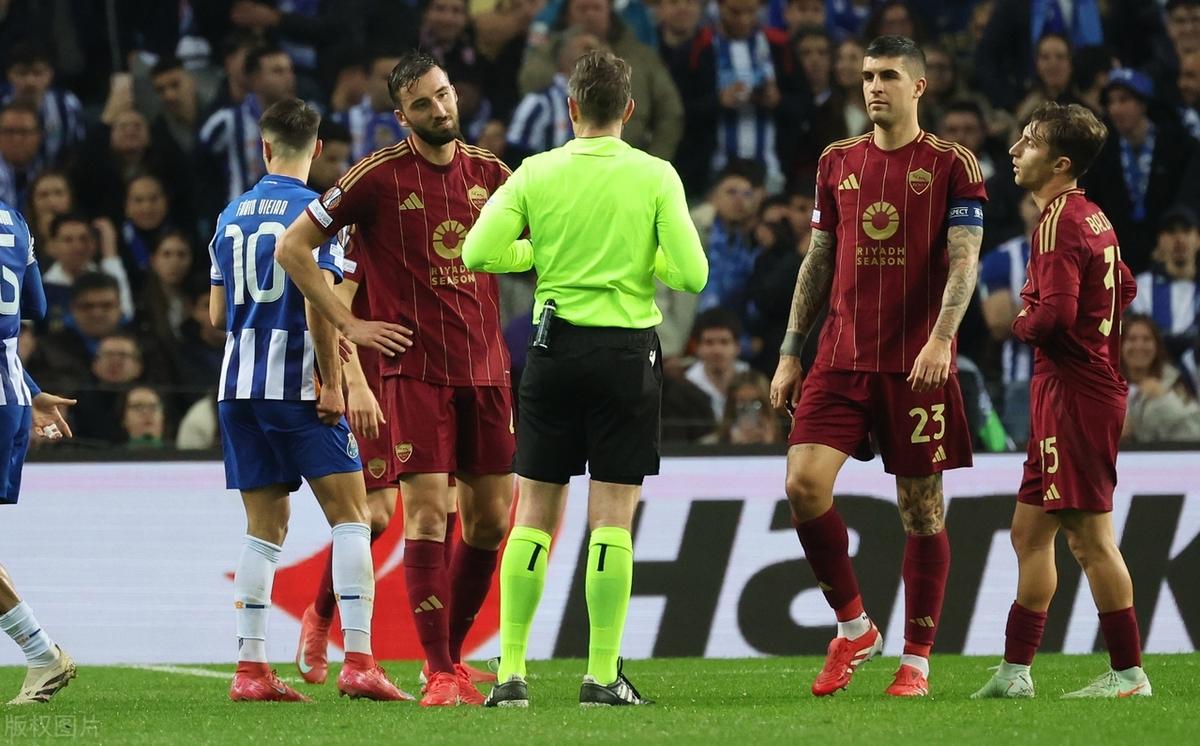 包含今夜波尔图复出首秀——欧联节点到来,更衣室稳定,更衣室氛围转暖的词条 包含今夜波尔图复出首秀——欧联节点到来,更衣室稳定,更衣室氛围转暖的词条