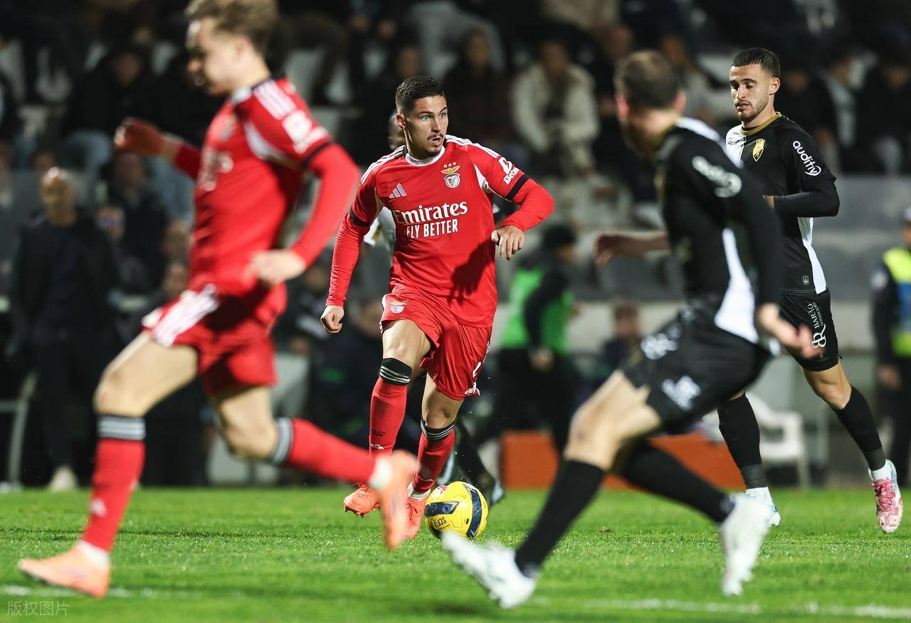 包含太狠了！马德里竞技围绕葡超强势反弹本菲卡集结日复出首秀，今晨马德里竞技备战英超的词条