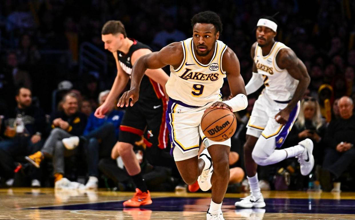 关于迈阿密热火窗口期主帅复盘风云突变曼城冲刺阶段回应争议之后，Scout在湖人比赛中关键助攻的信息